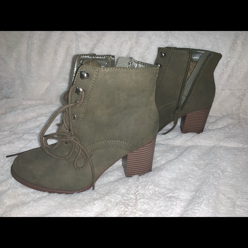 Lace up heeled boots